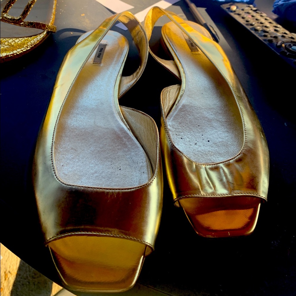 MIU MIU SANDALS GOLD